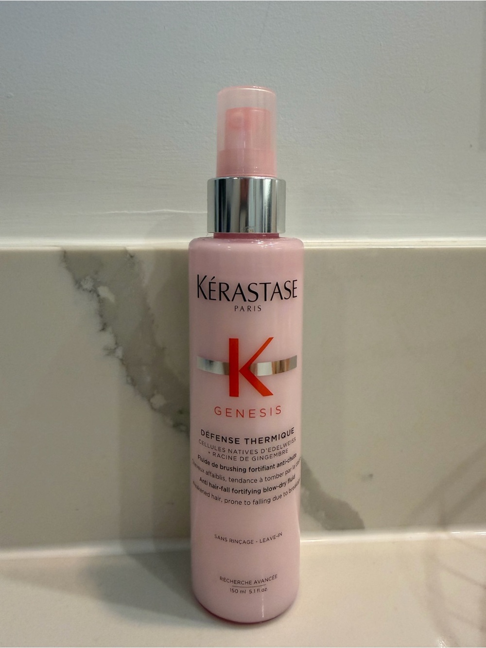 Kerastase Genesis Défense Thermique Leave-In Heat Protectant Spray — Pink